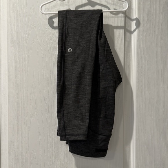 Lululemon Gray Leggings Brushed Materal Size 4 - Picture 1 of 6